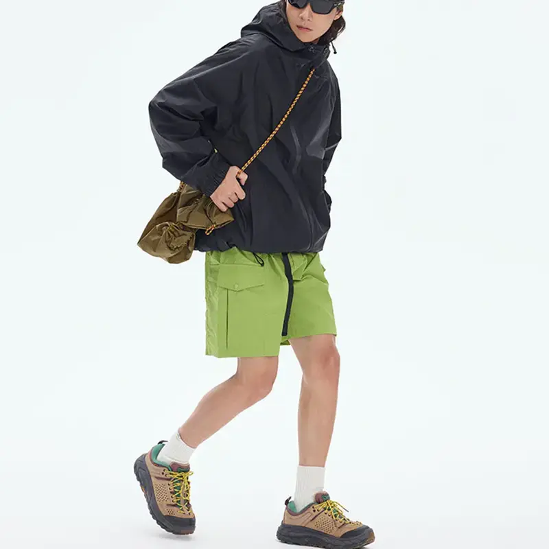 heat seal waterproof running jacket.jpg
